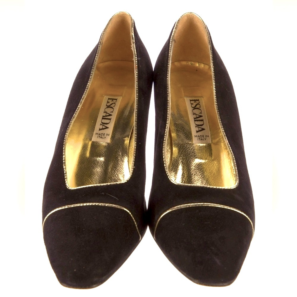 Escada
Suede Pumps Black 
Size: 6